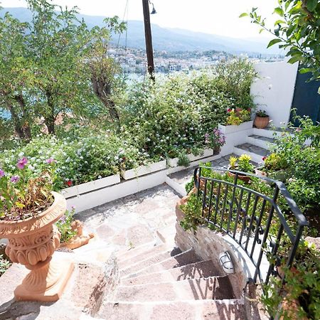 Traditional House Under The Clock Tower With Sweet View Poros Town Buitenkant foto