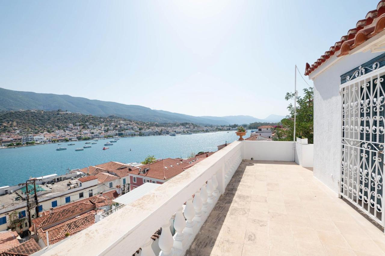 Traditional House Under The Clock Tower With Sweet View Poros Town Buitenkant foto