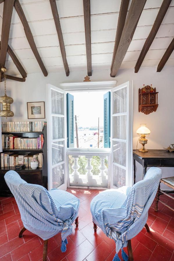 Traditional House Under The Clock Tower With Sweet View Poros Town Buitenkant foto