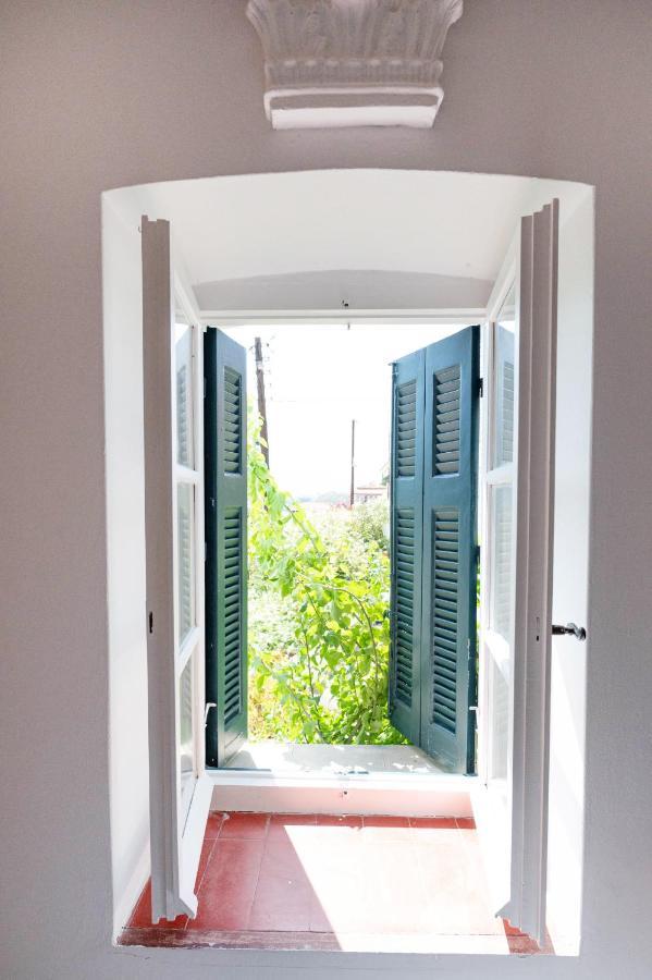 Traditional House Under The Clock Tower With Sweet View Poros Town Buitenkant foto