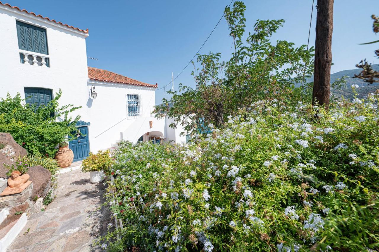 Traditional House Under The Clock Tower With Sweet View Poros Town Buitenkant foto