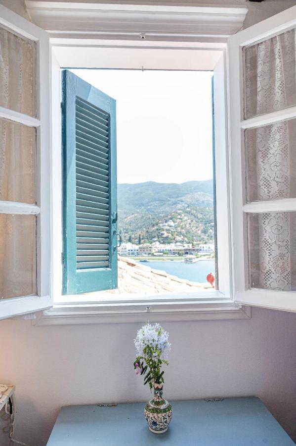 Traditional House Under The Clock Tower With Sweet View Poros Town Buitenkant foto