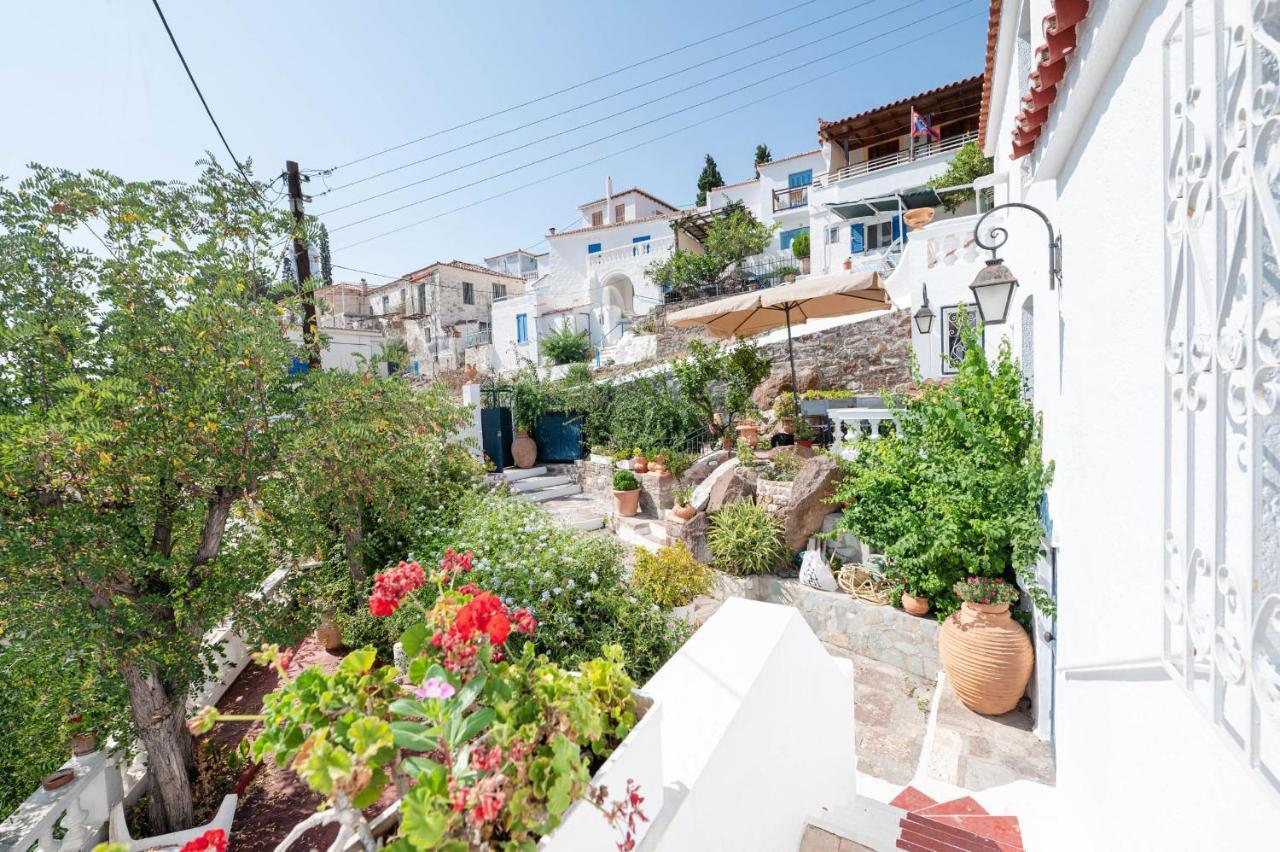 Traditional House Under The Clock Tower With Sweet View Poros Town Buitenkant foto