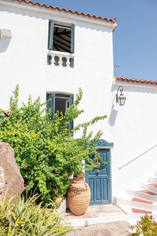 Traditional House Under The Clock Tower With Sweet View Poros Town Buitenkant foto