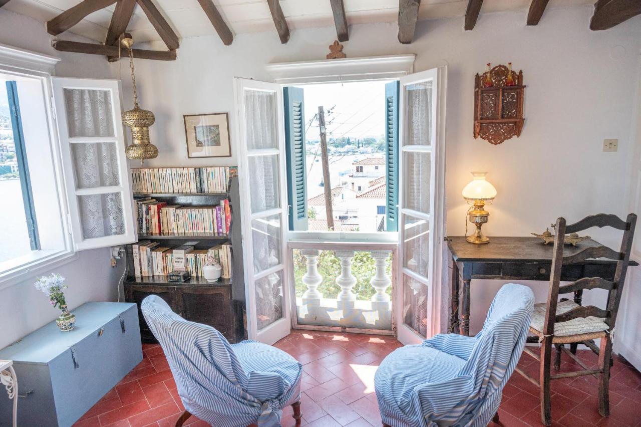 Traditional House Under The Clock Tower With Sweet View Poros Town Buitenkant foto